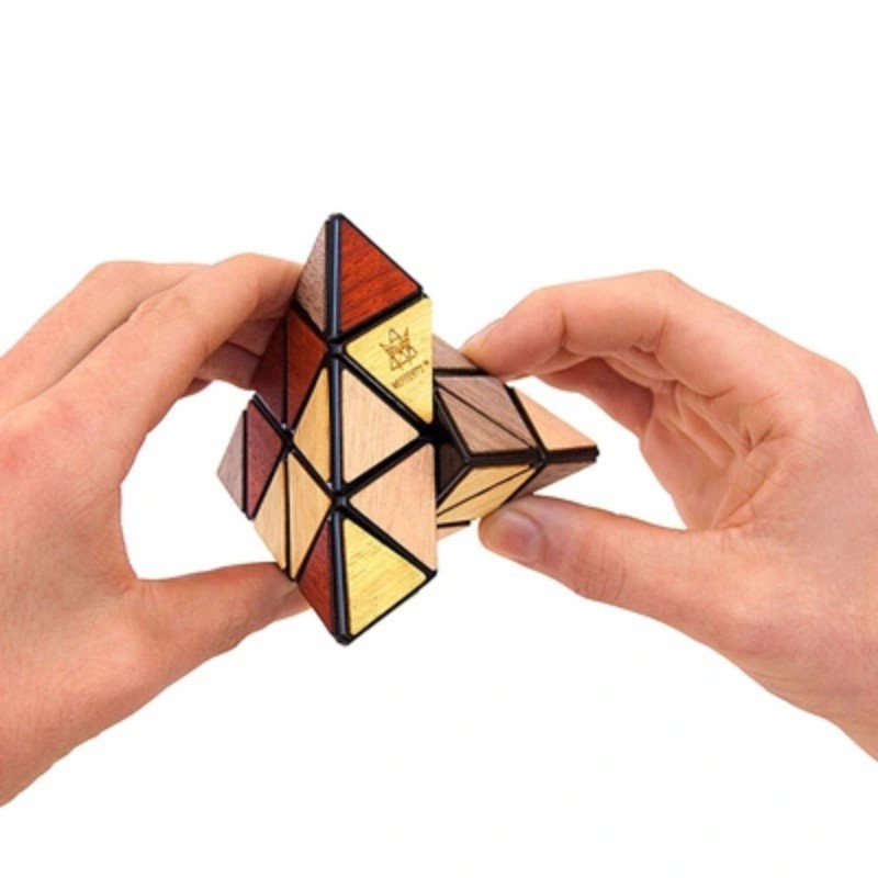 Cấu tạo của Rubik tam giác (Pyraminx)